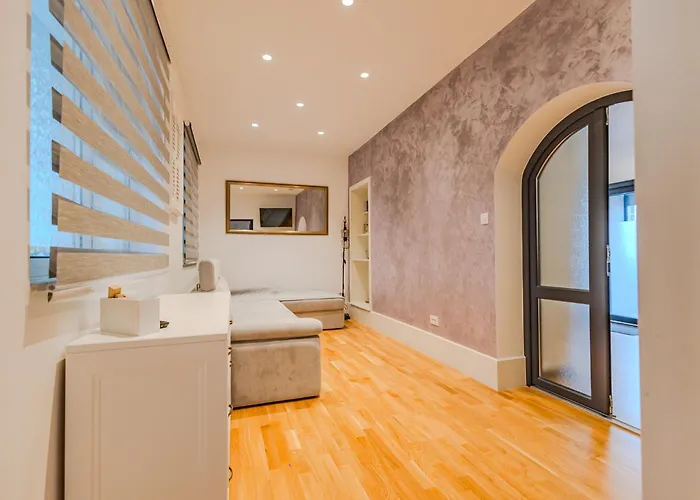 Rokebea Luxury